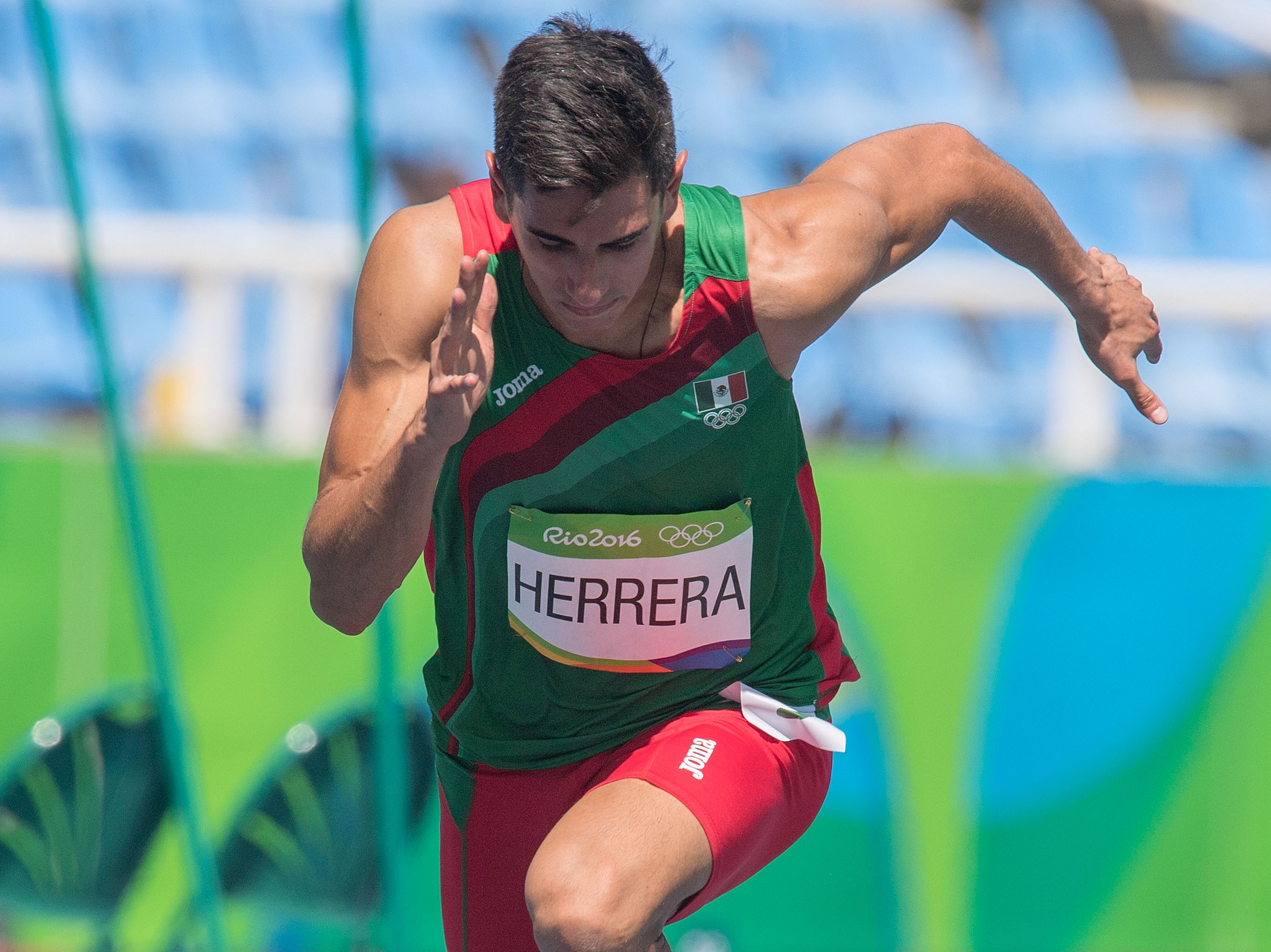 Avanza a semifinales velocista José Carlos Herrera